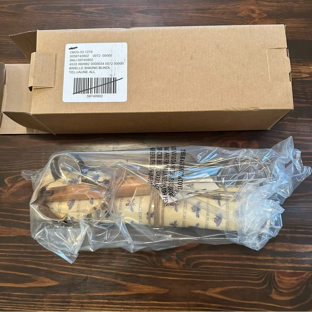 Anthropologie Busy Bee Baking Bundle Holiday Gift Set